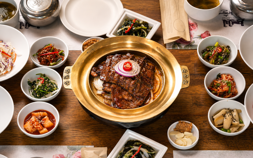 라연궁 돼지갈비 상차림 1 라연궁 돼지갈비와 반찬 상차림